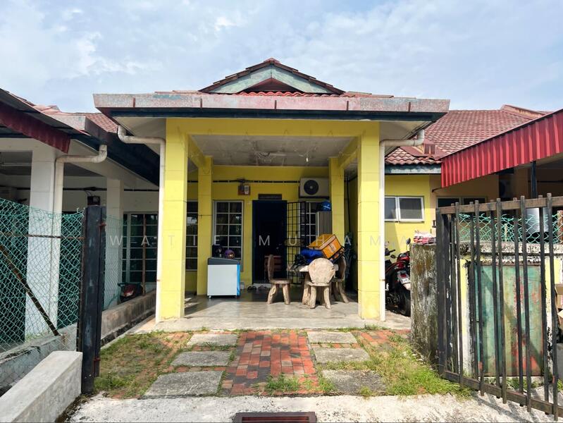 1-storey Terraced House for Sale in Antara Gapi (Ulu Yam) - WATIE MUHAMAD - Exterior - PropertyGuru.com.my