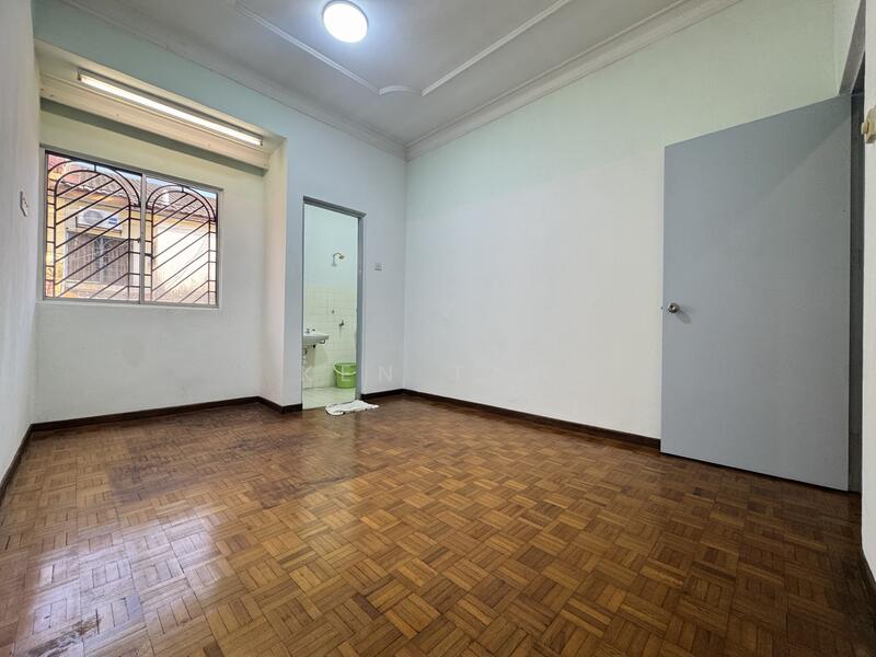 2-storey Terraced House for Sale in Seri Kembangan (Selangor) - KEN TAN - Interior - PropertyGuru.com.my