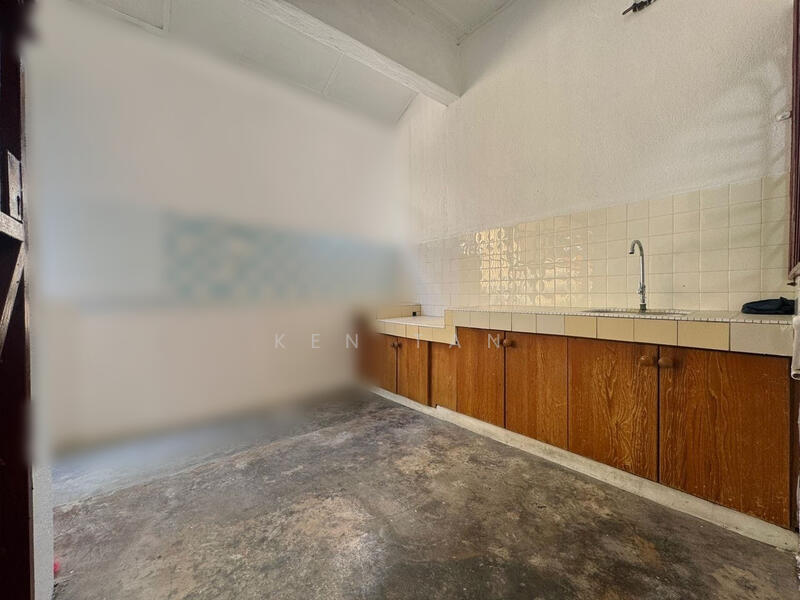 2-storey Terraced House for Sale in Seri Kembangan (Selangor) - KEN TAN - Kitchen - PropertyGuru.com.my