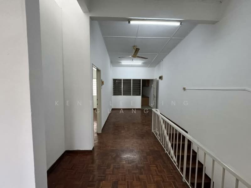 Rumah Teres 2 Tingkat untuk Dijual di Taman Palm Grove (Klang) - Kent Lee Jing Guang - Corridor - PropertyGuru.com.my