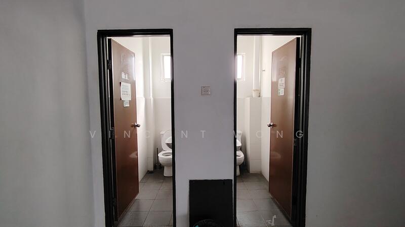 Warehouse for Rent in Nilai (Negeri Sembilan) - Vincent wong - Bathroom - PropertyGuru.com.my