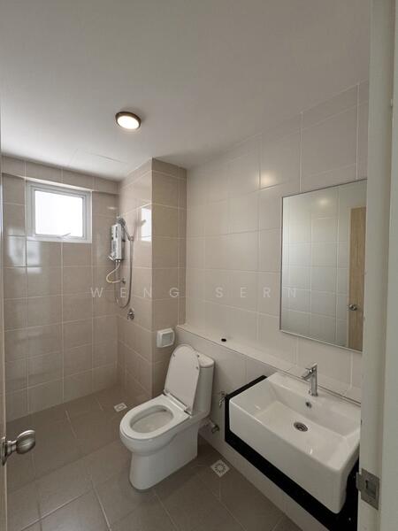 Havana Beach Residences untuk Untuk Disewa - RM 1,300 /bulan, Feb 2026 - Bathroom - PropertyGuru.com.my