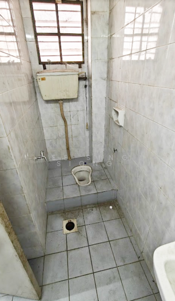 Shop for Rent in Sungai Buloh (Selangor) - Lee Sing Siong - Bathroom - PropertyGuru.com.my