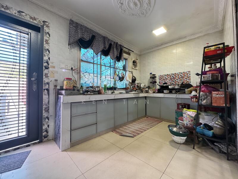 For Sale - 2 Storey Semi D @ Taman Universiti Indah, Seri Kembangan