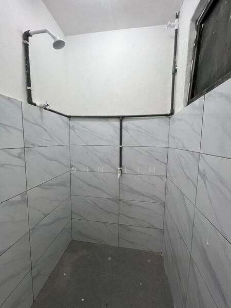 2-storey Terraced House for Sale in Taman Perwira Jaya (Kluang) - Win Lim - Bathroom - PropertyGuru.com.my