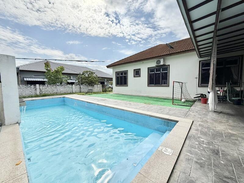 Idaman Villa Bandar Sri Sendayan untuk Untuk Dijual - RM 950,000, Feb 2026 - Exterior - PropertyGuru.com.my