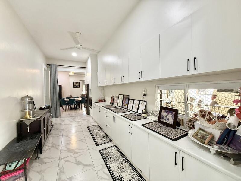 Idaman Villa Bandar Sri Sendayan untuk Untuk Dijual - RM 950,000, Feb 2026 - Dining Room - PropertyGuru.com.my