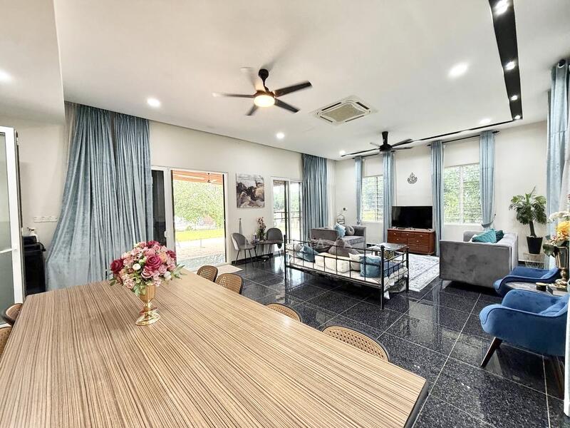 Idaman Villa Bandar Sri Sendayan untuk Untuk Dijual - RM 950,000, Feb 2026 - Living Room - PropertyGuru.com.my