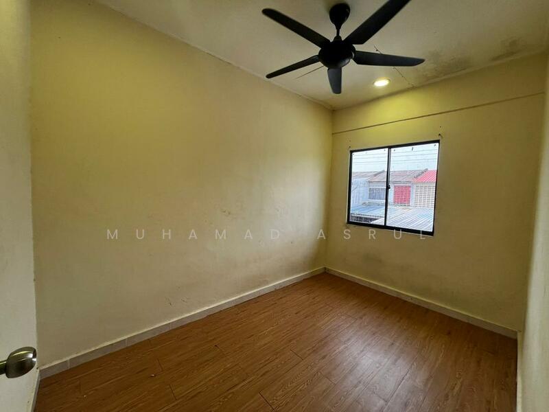 2-storey Terraced House for Sale in Bandar Selesa Jaya (Skudai) - Muhamad Asrul - Bedroom 2 - PropertyGuru.com.my