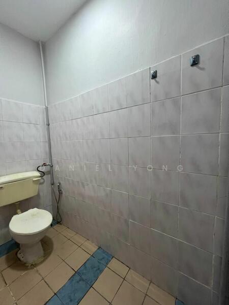 Taman Johor Jaya untuk Untuk Dijual - RM 438,000, Feb 2026 - Bathroom - PropertyGuru.com.my