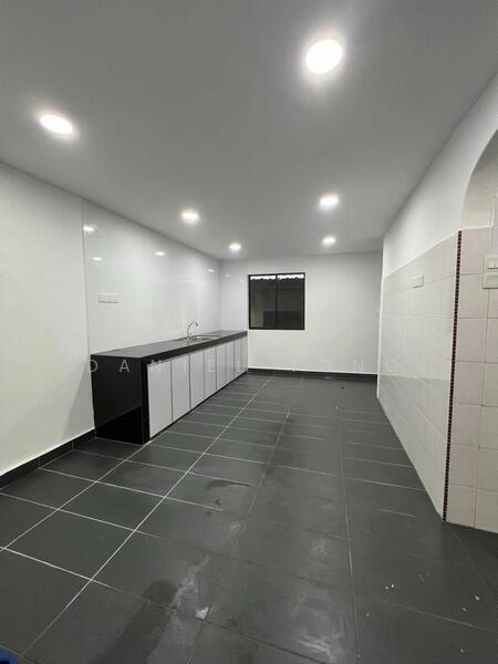 Taman Johor Jaya untuk Untuk Dijual - RM 438,000, Feb 2026 - Kitchen - PropertyGuru.com.my