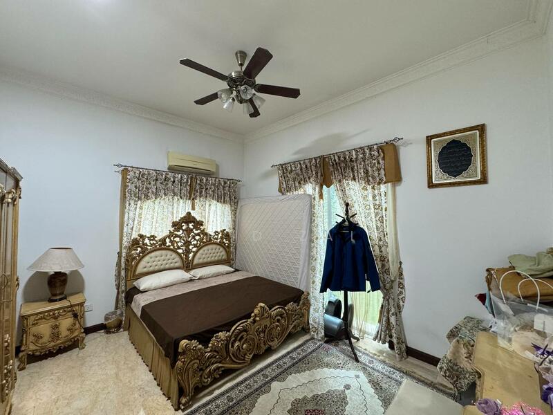 Bungalow for Sale in Setia Eco Park (Setia Alam) - Farid Zain - Bedroom - PropertyGuru.com.my