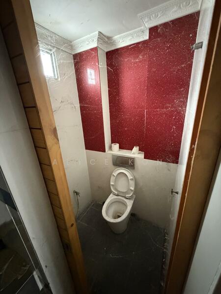 Shop for Rent in Kuching (Sarawak) - Alice Kon - Bathroom - PropertyGuru.com.my