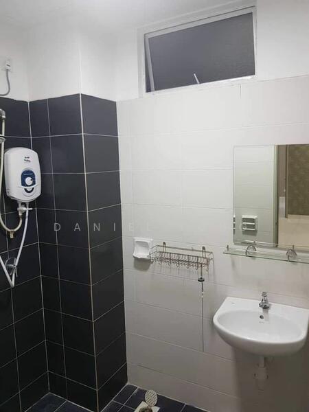 Apartment for Rent at The Twin Residences - Daniel Yong - Bathroom - PropertyGuru.com.my