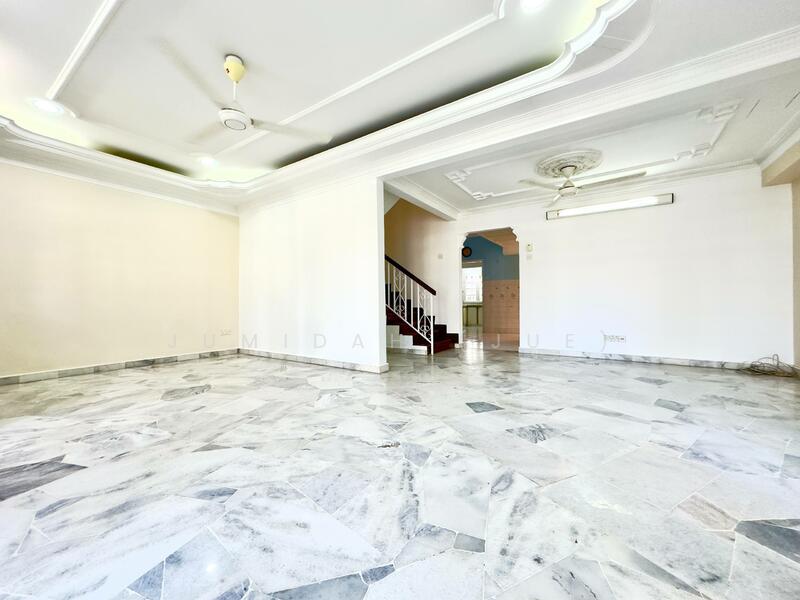 2-storey Terraced House for Sale in Usj 9 (Subang Jaya) - JUMIDAH (JUE) - Living Room - PropertyGuru.com.my