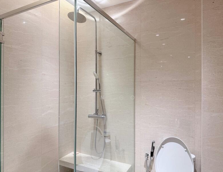 Service Residence for Rent at Marriott Residence @ Gurney - Even Goh - Common Bathroom - PropertyGuru.com.my