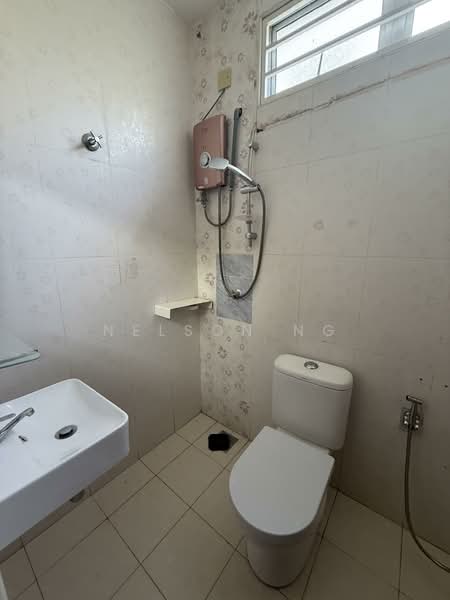 Rumah Berkembar untuk Dijual di Seremban (Negeri Sembilan) - Nelson Ng - Bathroom - PropertyGuru.com.my