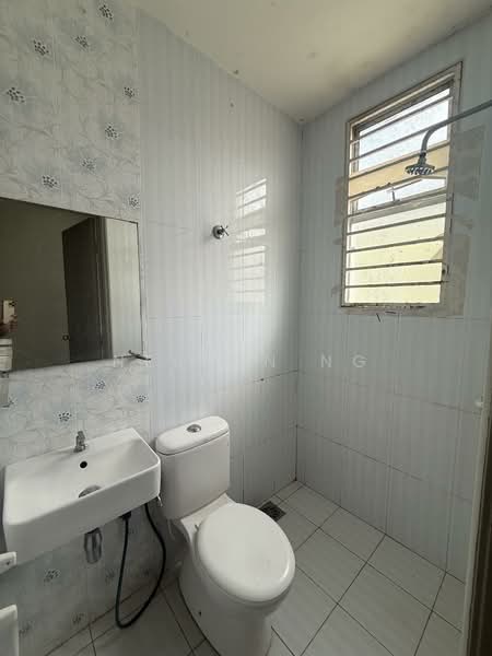 Rumah Berkembar untuk Dijual di Seremban (Negeri Sembilan) - Nelson Ng - Bathroom - PropertyGuru.com.my