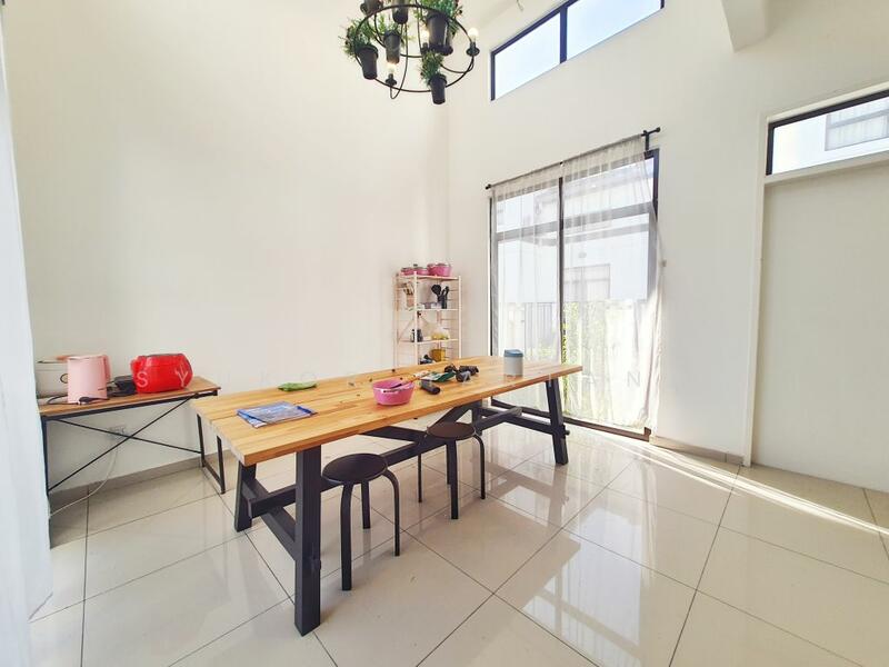 2-storey Terraced House for Sale in Puncak Alam (Selangor) - Syukor Hartanah - Dining Room - PropertyGuru.com.my