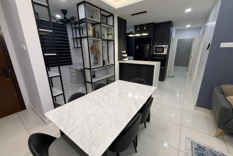 Condominium for Rent at Paraiso Residence @ The Earth - Jane Shoo - Dining Room - PropertyGuru.com.my