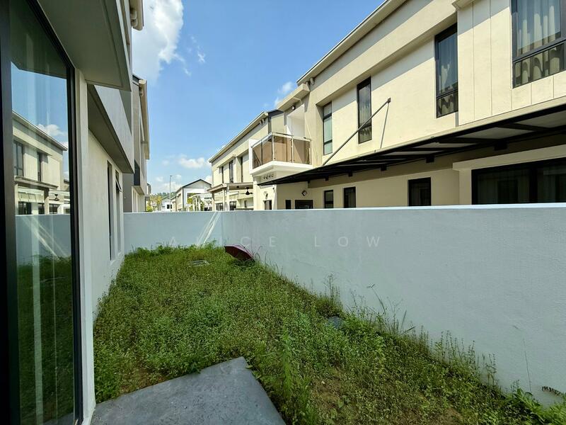 Semi-Detached House for Sale in Bandar Country Homes (Rawang) - Alice Low - Exterior - PropertyGuru.com.my