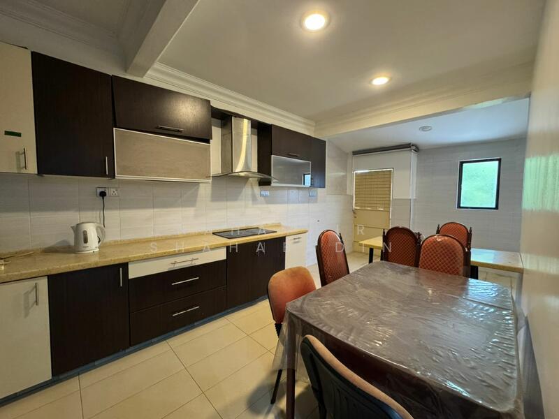 2-storey Terraced House for Sale in Seksyen 8 (Shah Alam) - Nahathir Shahabudin - Kitchen - PropertyGuru.com.my