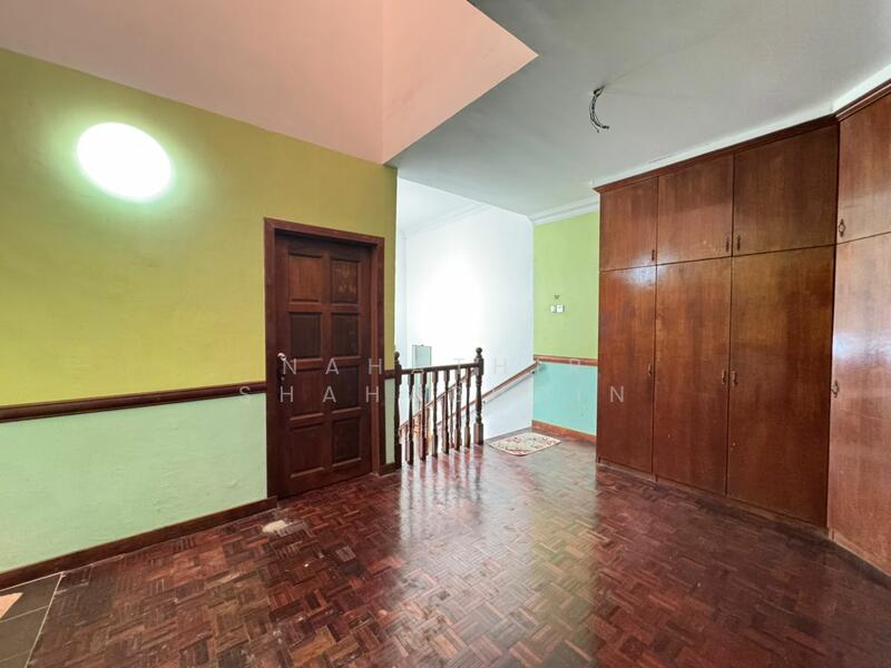 2-storey Terraced House for Sale in Seksyen 8 (Shah Alam) - Nahathir Shahabudin - Interior - PropertyGuru.com.my