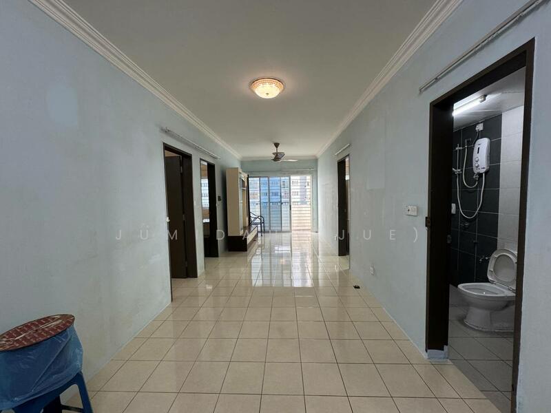 Residensi KepongMas untuk Untuk Dijual - RM 320,000, Feb 2026 - Living Room - PropertyGuru.com.my