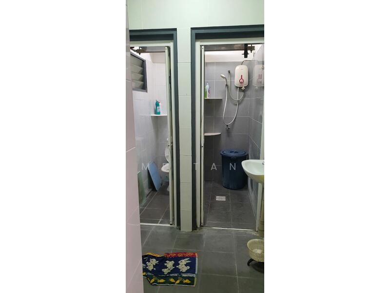 Apartment for Sale at Laman Damai (Li Garden) - Mf Tan - Bathroom - PropertyGuru.com.my