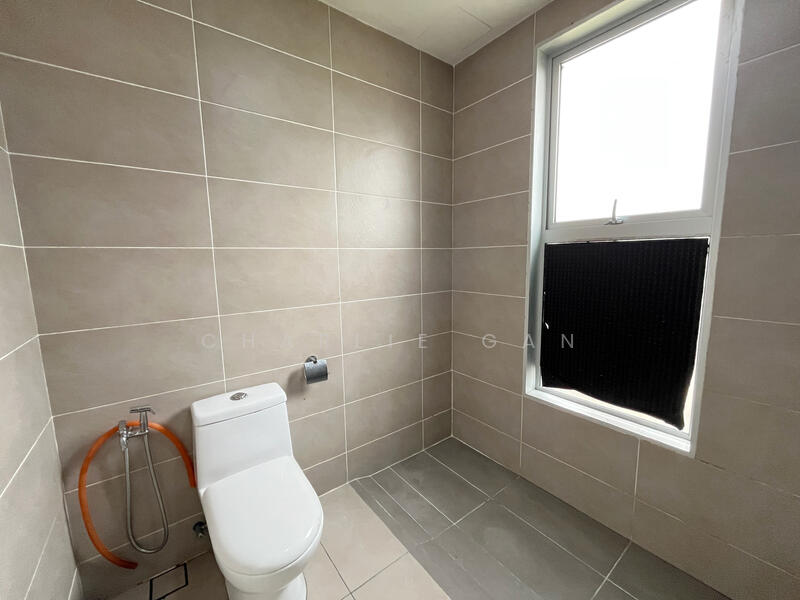 Terraced House for Sale in Bandar Saujana Putra (Tanjong Duabelas) - Charlie Gan - Bathroom - PropertyGuru.com.my
