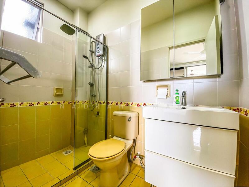 Semi-Detached House for Sale at Ukay Perdana - Nadrah Omar - Bathroom - PropertyGuru.com.my