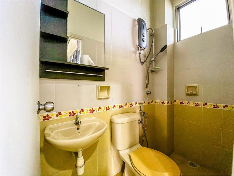 Semi-Detached House for Sale at Ukay Perdana - Nadrah Omar - Bathroom - PropertyGuru.com.my