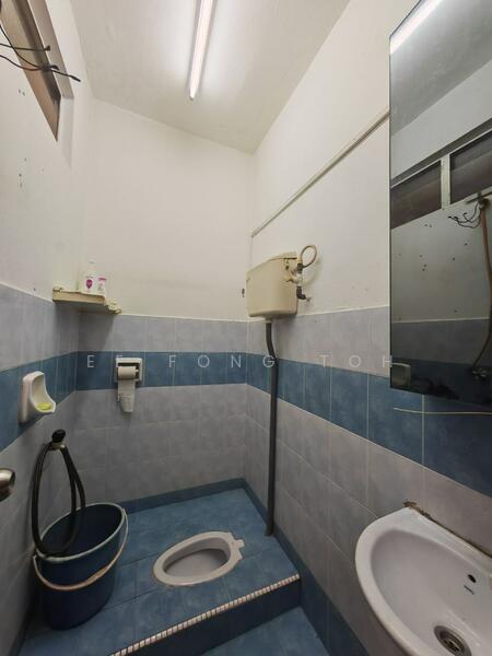 2-storey Terraced House for Sale in Taman Bestari Indah (Ulu Tiram) - Ee Fong Toh - Bathroom - PropertyGuru.com.my