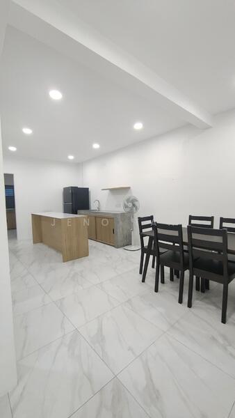 Single storey Tabuan jaya Kuching Sarawak for rent untuk Untuk Disewa - RM 2,200 /bulan, Feb 2026 - Kitchen - PropertyGuru.com.my