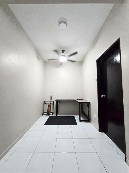 Terraced House for Sale in Bandar Mahkota Banting (Tanjong Duabelas) - Amirul Nasyriq - Study - PropertyGuru.com.my