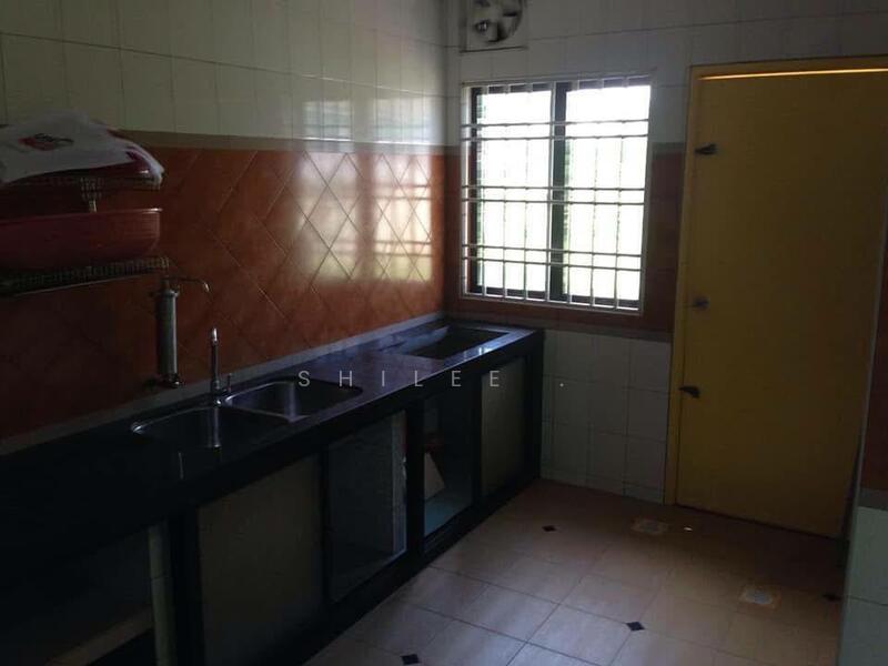 1-storey Terraced House for Sale in Mutiara Rini (Skudai) - Shilee . - Kitchen - PropertyGuru.com.my