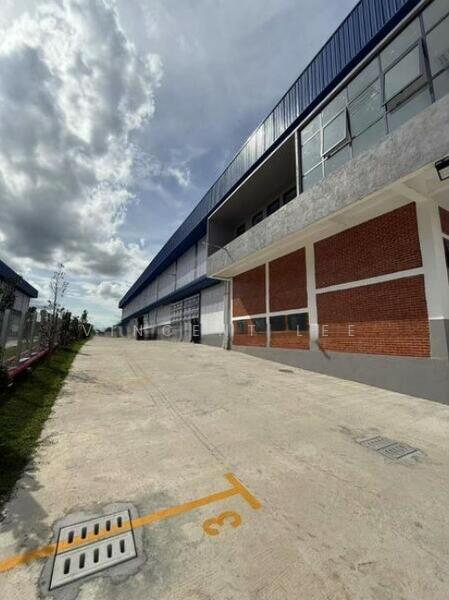 Factory for Rent in Kawasan Perindustrian Kundang (Rawang) - Vincent Lee - Exterior - PropertyGuru.com.my