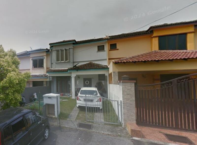 2-storey Terraced House for Sale in Taman Lestari Putra (Seri Kembangan) - Leo Lim - Exterior - PropertyGuru.com.my