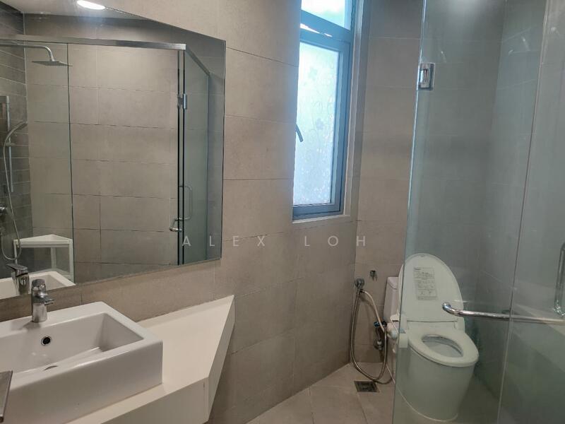 Condominium for Rent at Vivo Residential Suites - Alex Loh - Bathroom - PropertyGuru.com.my