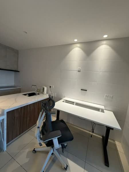 Reizz Residence untuk Untuk Disewa - RM 2,400 /bulan, Apr 2026 - Kitchen - PropertyGuru.com.my