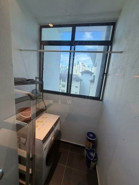 Reizz Residence untuk Untuk Disewa - RM 2,400 /bulan, Apr 2026 - Balcony - PropertyGuru.com.my