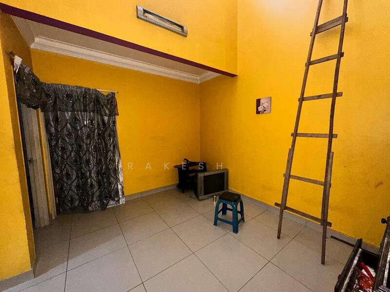 2-storey Terraced House for Sale in Taman Bestari Indah (Ulu Tiram) - RAKESH . - Interior - PropertyGuru.com.my