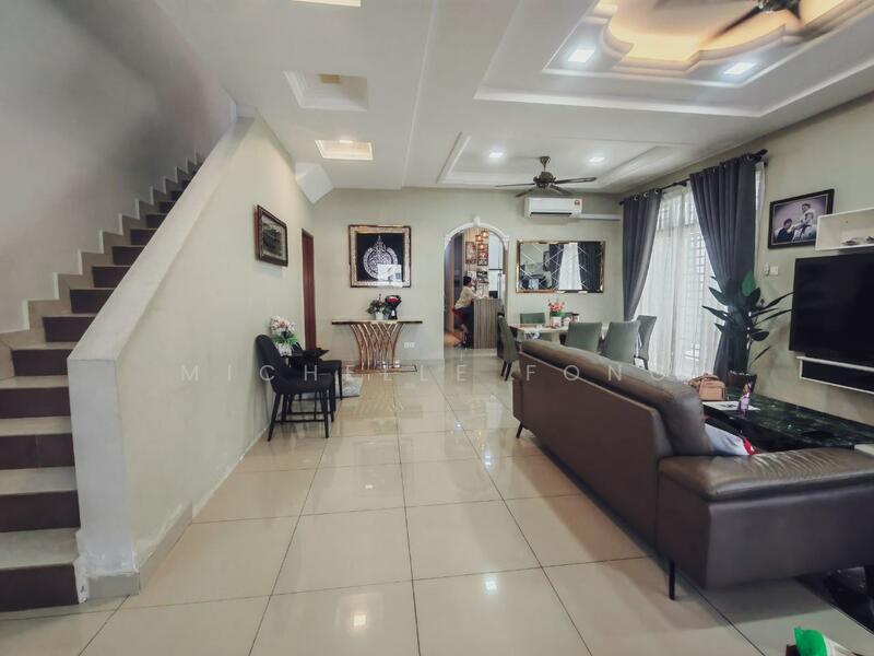 Cluster House for Sale in Nusantara Prima (Gelang Patah) - Michelle Fong - Living Room - PropertyGuru.com.my
