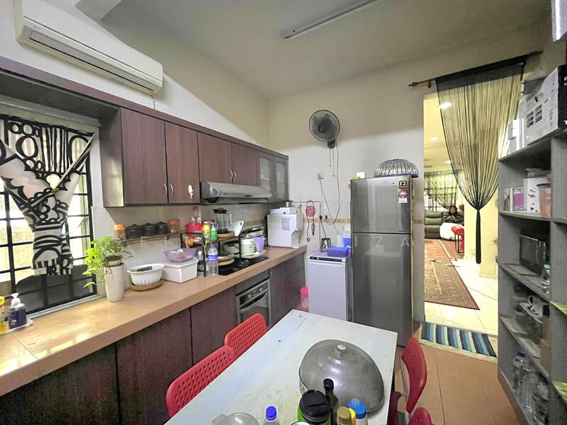 2-storey Terraced House for Sale in Seksyen 7 (Shah Alam) - Fifi Syafiza - Kitchen - PropertyGuru.com.my