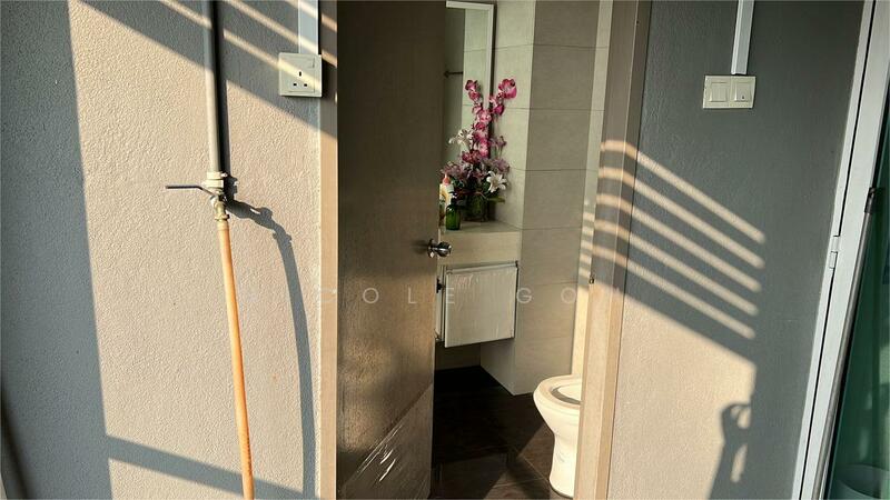 SOHO @ Zetapark untuk Untuk Disewa - RM 1,700 /bulan, Mac 2026 - Bathroom - PropertyGuru.com.my