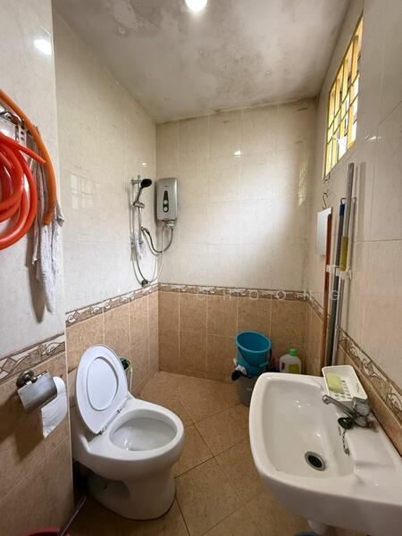 2-storey Terraced House for Sale in Bandar Mahkota Cheras (Cheras) - Kenny Choong - Bathroom - PropertyGuru.com.my