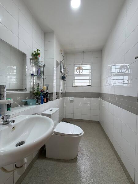 2-storey Terraced House for Sale in Taman Mutiara Indah (Puchong) - Rafedah Binti Abdul Aziz - Bathroom - PropertyGuru.com.my
