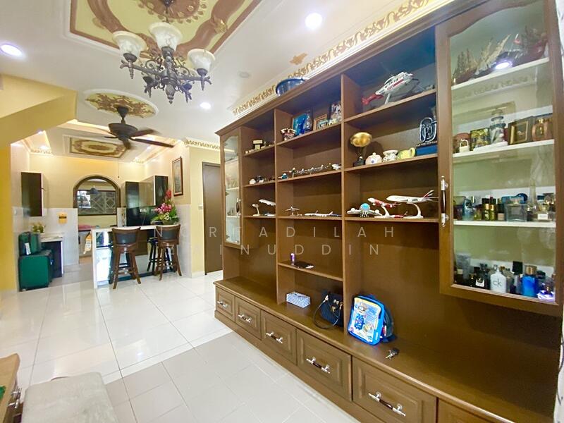 Bungalow for Sale in Puncak Bestari (Puncak Alam) - NORFADILAH ZAINUDDIN - Living Room - PropertyGuru.com.my