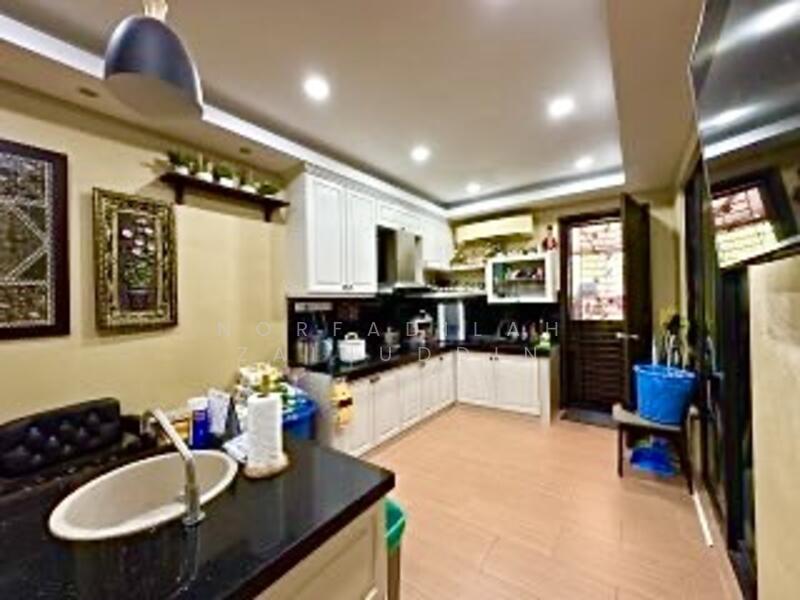 Bungalow for Sale in Puncak Bestari (Puncak Alam) - NORFADILAH ZAINUDDIN - Kitchen - PropertyGuru.com.my