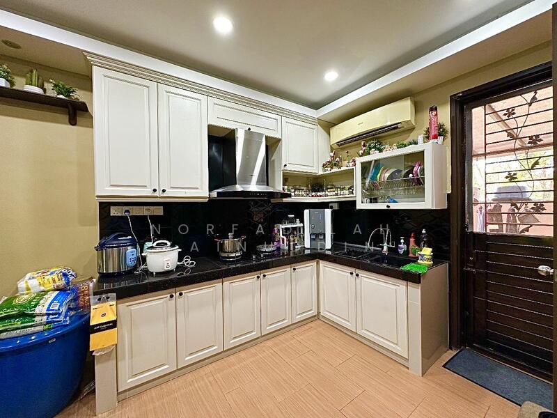 Bungalow for Sale in Puncak Bestari (Puncak Alam) - NORFADILAH ZAINUDDIN - Kitchen - PropertyGuru.com.my